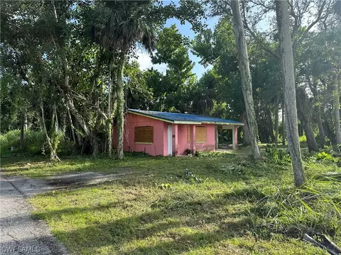210 Delray Ave, Fort Myers, FL 33905