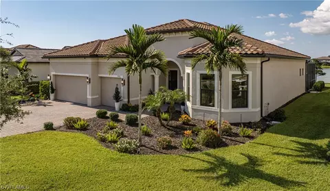 19556 The Place Blvd, Estero, FL 33928