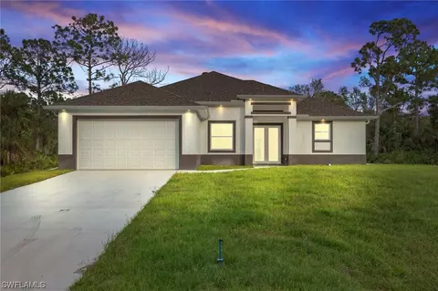 618 Washington Ave, Lehigh Acres, FL 33972