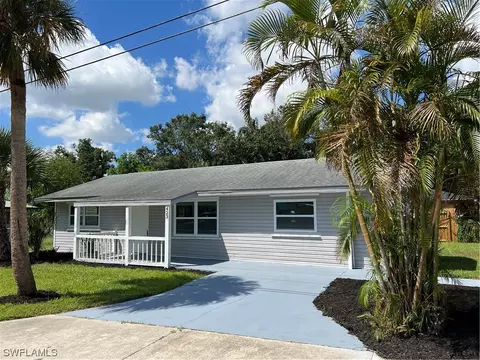 423 State St, North Fort Myers, FL 33903