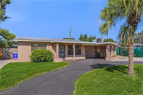 4330 Lagg Ave, Fort Myers, FL 33901