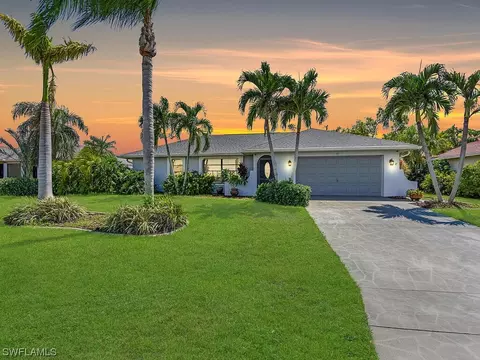 426 SW 44th St, Cape Coral, FL 33914
