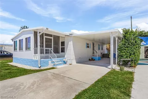 4872 Flamingo Dr, Saint James City, FL 33956