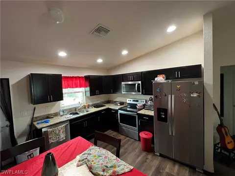 5018 Dolphin Cir, Labelle, FL 33935 photo 4