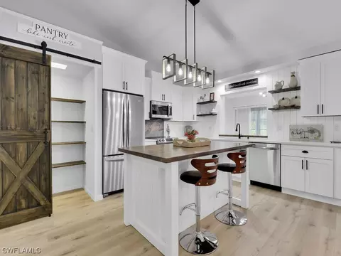 1226 Arcola Dr, Fort Myers, FL 33919