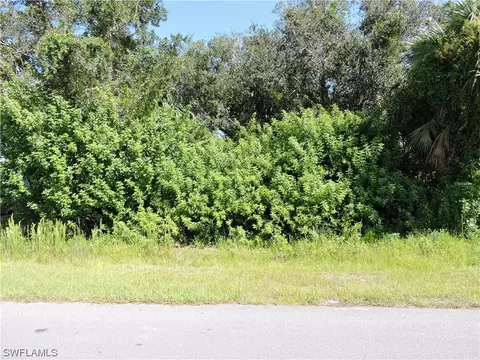 6231 Castlewood Cir, Fort Myers, FL 33905