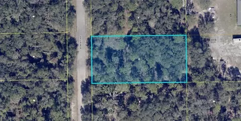 1916 Robert Ave, Lehigh Acres, FL 33972