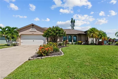2219 SE 7th St, Cape Coral, FL 33990