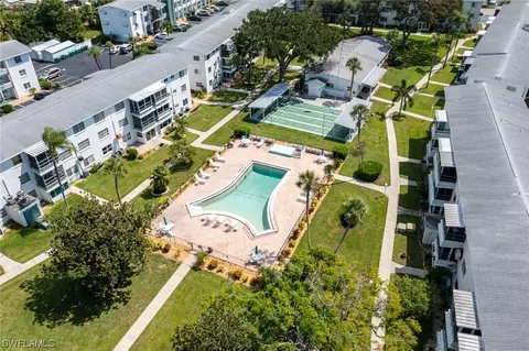 5840 Welcome Rd #J1, Bradenton, FL 34207