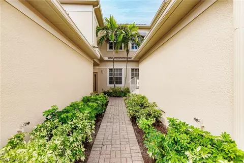 6030 Jonathans Bay Cir #302, Fort Myers, FL 33908