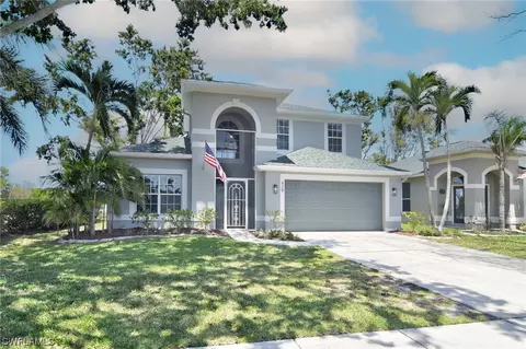 429 Emerald Cove Ln, Cape Coral, FL 33991