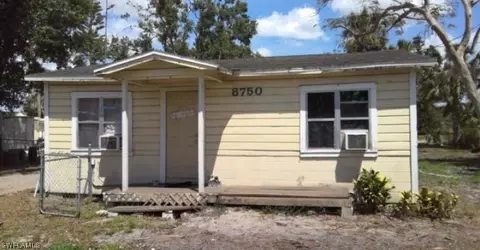 8750 Ortiz Cir, Fort Myers, FL 33905
