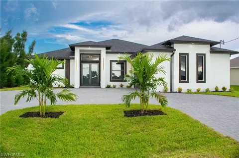 501 Nelson Rd N, Cape Coral, FL 33993