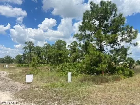 585-587 Alabama Rd S, Lehigh Acres, FL 33974