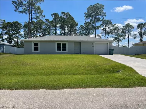 6025 S Moss Cir, Labelle, FL 33935
