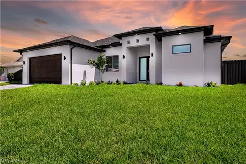 221 SW 31st Pl, Cape Coral, FL 33991