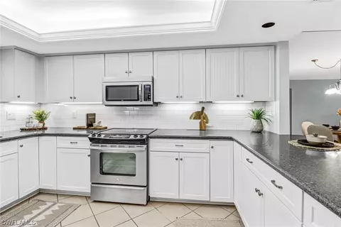 4604 Flagship Dr #105, Fort Myers, FL 33919