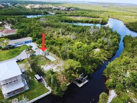4996 Royal Palm Dr, Estero, FL 33928