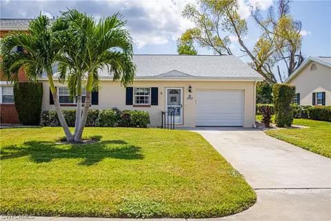 1250 Myerlee Country Club Blvd #4, Fort Myers, FL 33919