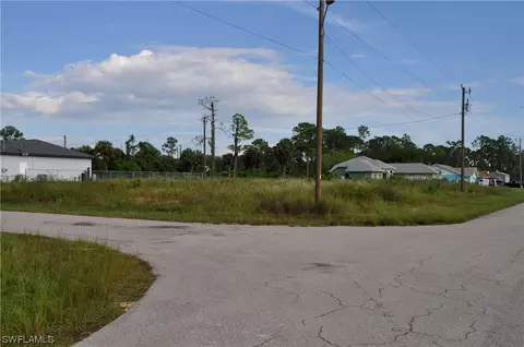 4507 E 9th St, Lehigh Acres, FL 33972