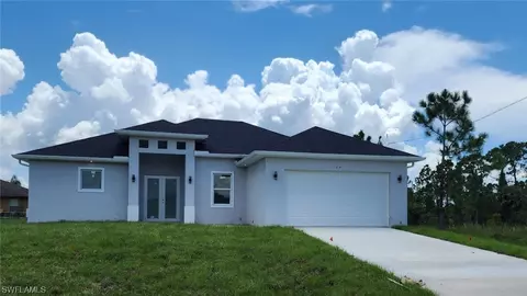 814 Runble St E, Lehigh Acres, FL 33974