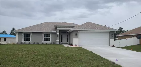 571 Windermere Dr, Lehigh Acres, FL 33972