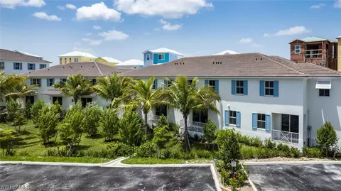 5865 105 Shell Cove Dr, Cape Coral, FL 33914