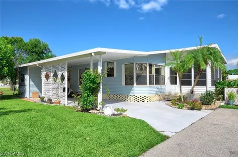 9825 Creekwood Ln, Fort Myers, FL 33905