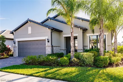 3056 Walnut Grove Ln, Alva, FL 33920