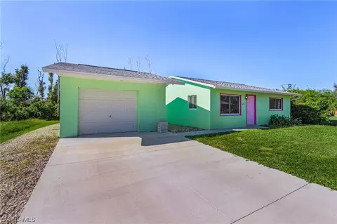 5791 Mackerel Rd, Bokeelia, FL 33922