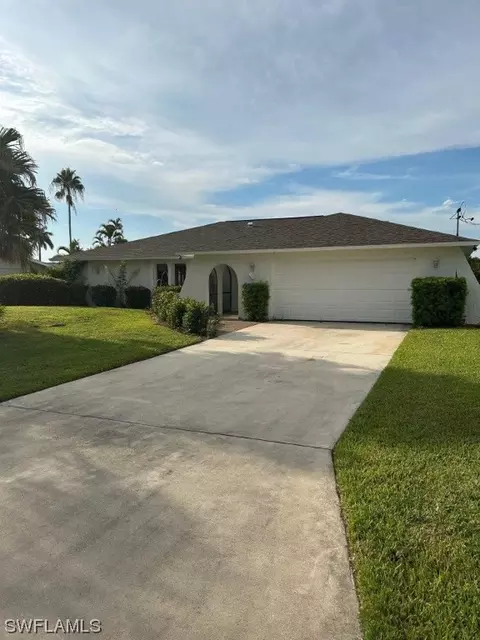 6275 Plumosa Ave, Fort Myers, FL 33908