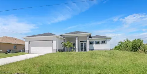 2707 NW 7th St, Cape Coral, FL 33993
