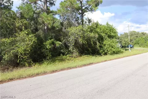 4227 E 24th St, Alva, FL 33920 photo 2