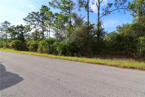 4227 E 24th St, Alva, FL 33920 photo 5