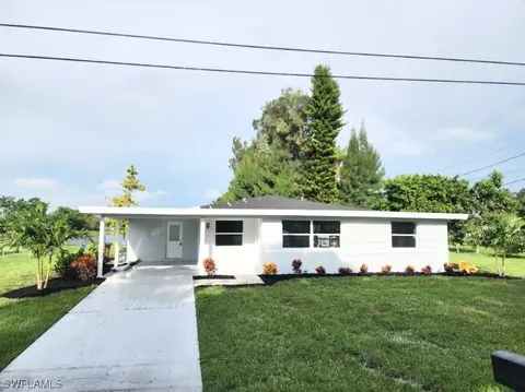 15 Maple Ave N, Lehigh Acres, FL 33936