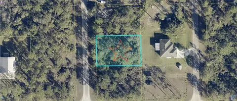 2102 Mcarthur Ave, Alva, FL 33920