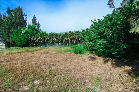 9016 King Rd W, Fort Myers, FL 33967
