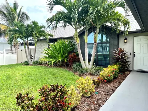 2137 SE 18th Ave, Cape Coral, FL 33990