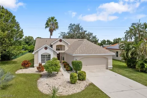 14611 Blackbird Ln, Fort Myers, FL 33919