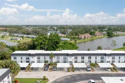 6880 Sandtrap Dr #4, Fort Myers, FL 33919