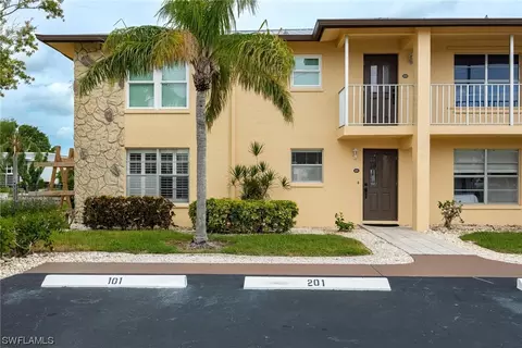 853 SE 46th Ln #101, Cape Coral, FL 33904