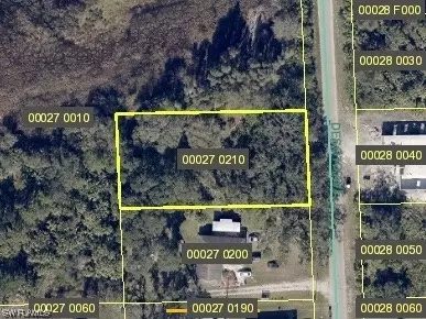 617 Desoto Ave, Lehigh Acres, FL 33972