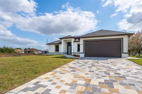 918 Sunniland Blvd, Lehigh Acres, FL 33971