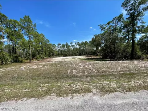 1502 Oak Ave, Lehigh Acres, FL 33972