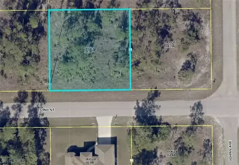 3505 E 2nd St, Lehigh Acres, FL 33936