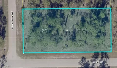 200 Wellington Ave, Lehigh Acres, FL 33936