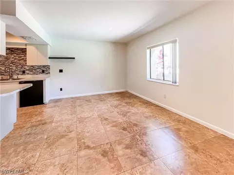 610 SW 4th Ter #7, Cape Coral, FL 33914