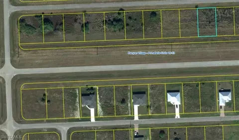 119 Carousel Ave, Labelle, FL 33935