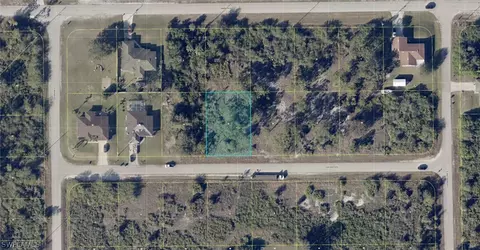 859 Chicago St, Lehigh Acres, FL 33974