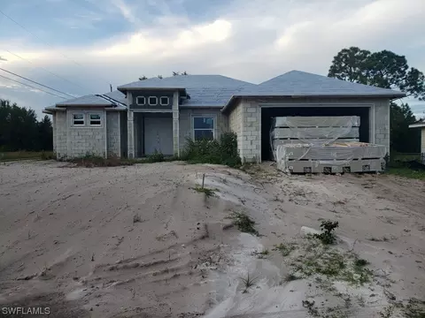 4018 14th St SW, Lehigh Acres, FL 33976